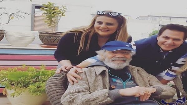 آخر صور الفنان محمود ياسين المتداولة