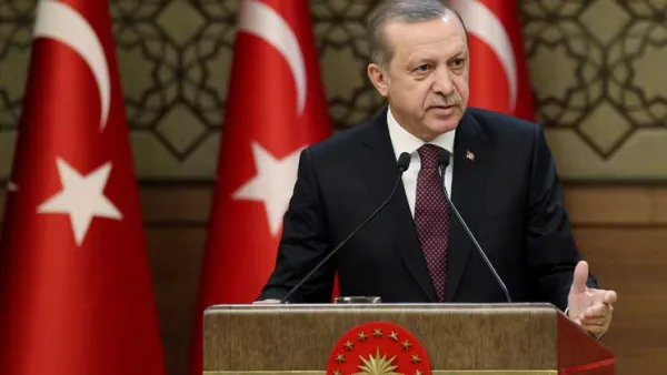 أردوغان يحذر من حرب بين الهلال والصليب بعد غلق مساجد بالنمسا
