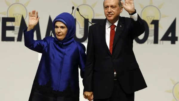 أردوغان يصل بولندا 