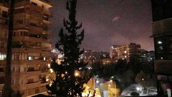 مسؤول داعم للأسد: الضربة تم "استيعابها" وتم إخلاء القواعد منذ أيام