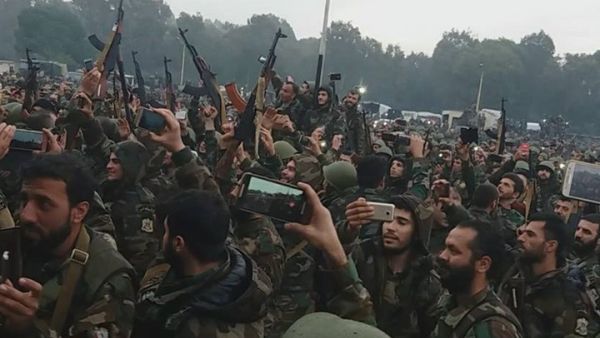 الحفلة الراقصة جاءت خلال تخريج فوج "مغاوير البحر" وهو بمثابة قوات رديفة للنظام السوري 
