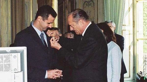 الأسد يرد وسام "جوقة الشرف" إلى فرنسا