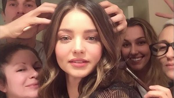 "ميراندا كير" من ألمع وأشهر عارضات الأزياء على مستوى العالم