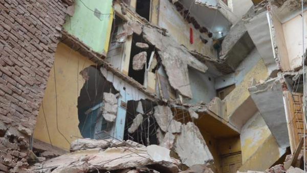 ستة قتلى بانهيار ثلاث بنايات في أسيوط المصرية
