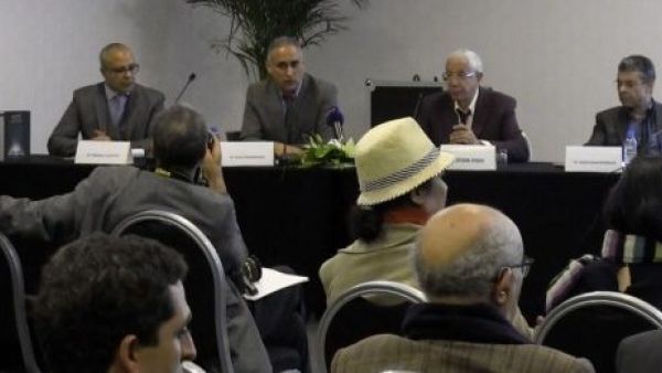 نور الدين عيوش في اطلاق القاموس العامي