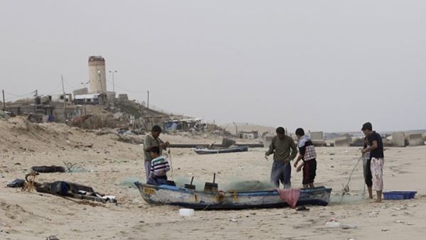 استشهاد صياد فلسطيني برصاص البحرية المصرية 