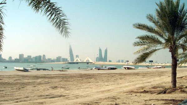 Many celebrities have lived in the Gulf country in the past. (Wikipedia)