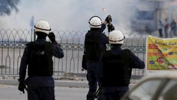الشرطة البحرينية تشتبك مع محتجين