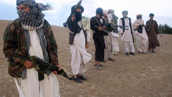 مكافآت أمريكية بالملايين نظير الإدلاء بمعلومات عن زعماء طالبان الباكستانية
