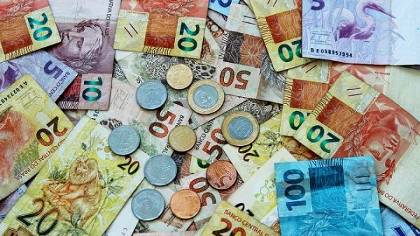When offered a new job or an opportunity to contest your existing salary, make it a point to bargain. (Pixabay)