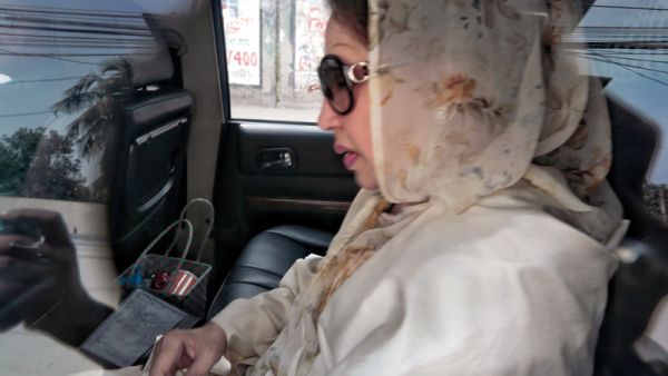 الحكم على رئيسة وزراء بنغلاديش السابقة بالسجن 7 سنوات لإدانتها بالفساد