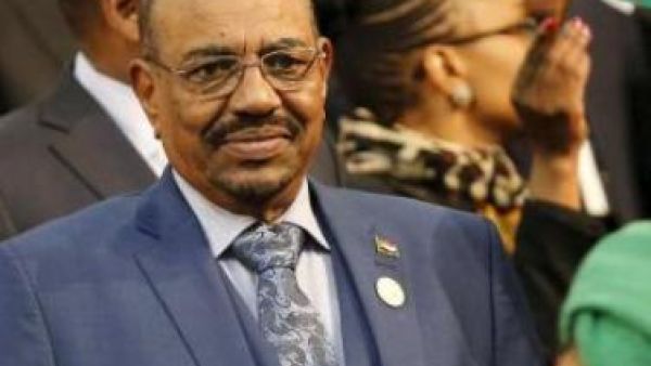 الرئيس السوداني عمر البشير في جوهانسبرج لحضور قمة الاتحاد الافريقي
