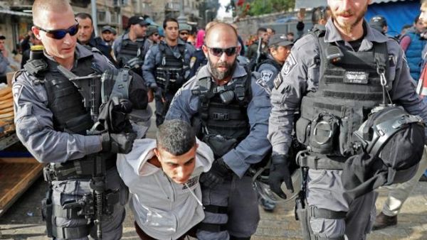 Israeli security forces detain a Palestinian youth in Jerusalem's Old City. (AFP/ File)