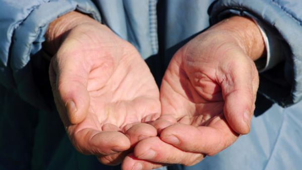 Past research has found that 'average' people in Israel donate far more than wealthy people in Israel. (Shutterstock)