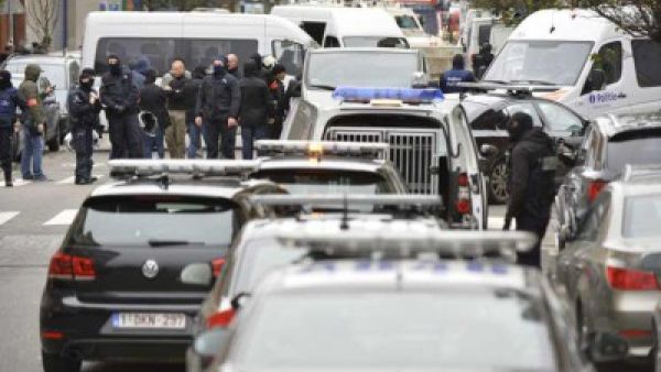 شرطة بروكسل تنهي حصار منزل دون العثور على مشتبه به رئيسي