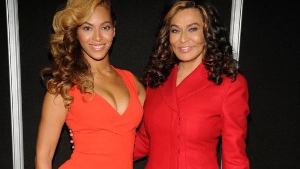 بيونسيه وتينا نولز