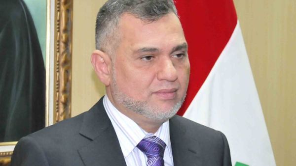 الصدر يحتجز في مكتبه نائب العبادي المقال