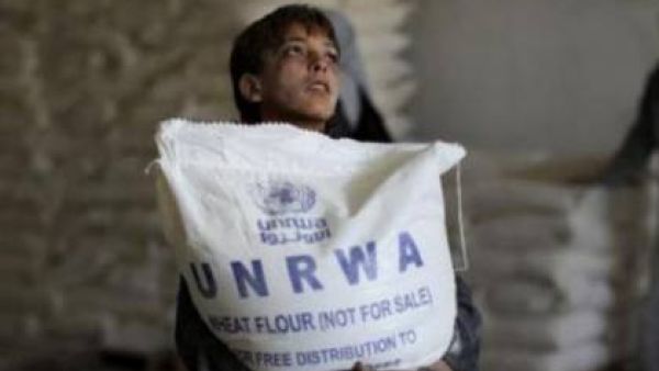 الانشطة الانسانية في الضفة الغربية وقطاع غزة على المحك
