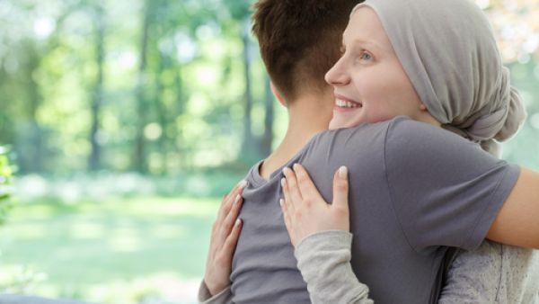 بعض السيدات يشعرن بالقلق والخوف من الممارسة الجنسية خلال العلاج