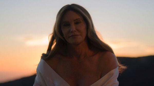 Caitlyn Jenner oozed casual chic in a pretty floral blouse  (Source : Caitlynjenner / Instagram ) 