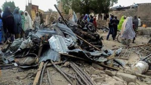 أربعة انتحاريين يفجرون مواد ناسفة في جزيرة ببحيرة تشاد
