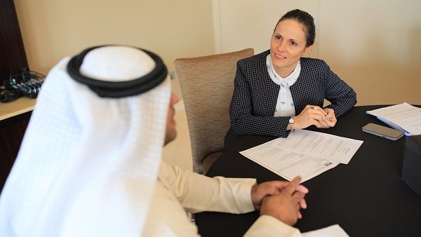 
فريق العمل في قسم الموارد البشرية التابع لـ أكور للفنادق الشرق الأوسط يجري مقابلات توظيف