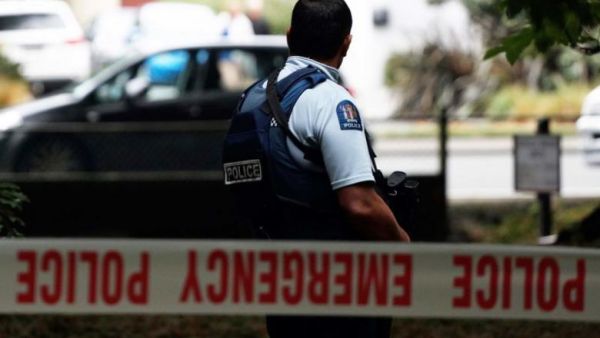 A police officer secures the area in front of the Masjid al Noor mosque after a shooting incident in Christchurch on March 15, 2019.(AFP)