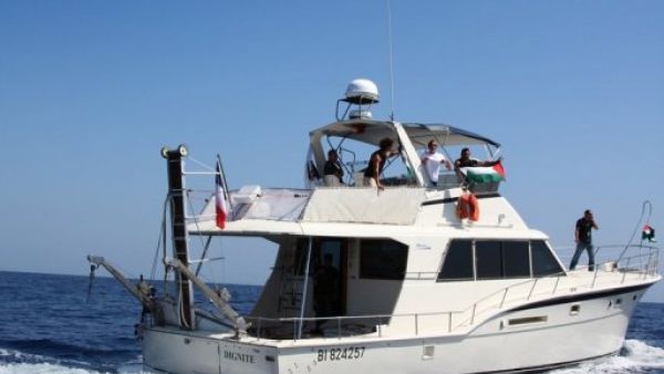 اصابة صيادين فلسطينيين برصاص البحرية الاسرائيلية