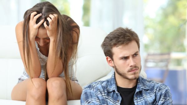 يجب على المرأة أن تجعل توقعاتها منطقية وإلا أصبح زواجها عرضة للمشاكل