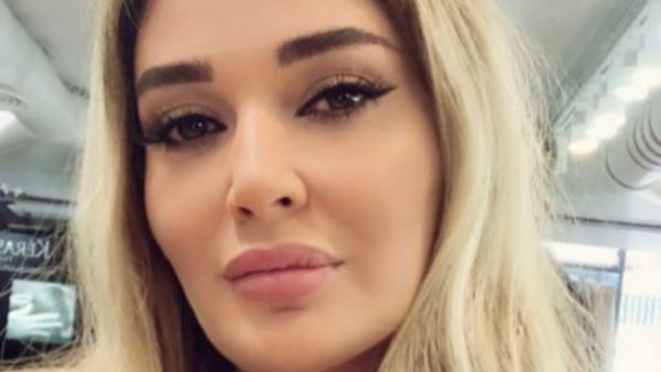 Cyrine posted a picture to her Instagram account in blonde hair (Source: cyrineanour - Instagram)