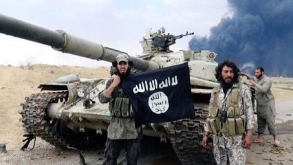 Daesh militants acquire most of their weapons by capturing them from former Iraqi military outposts. (Twitter)