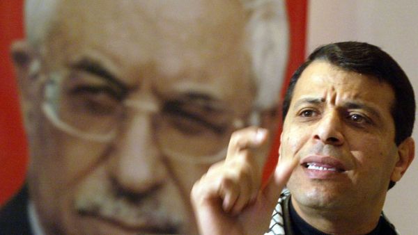 طالبت اللجنة القانونية في تقريرها بإلغاء قرار رفع الحصانة