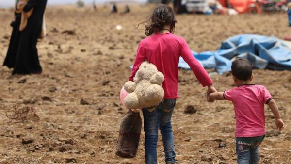 خروج مئات المقاتلين والمدنيين من القنيطرة باتجاه شمال سوريا

