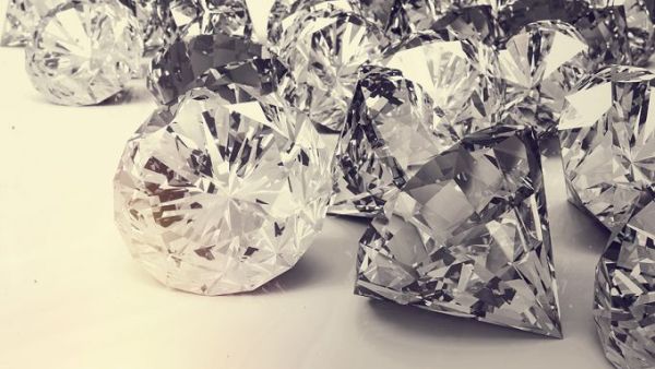 The disappeared diamonds have created a dire debacle! (Shutterstock)