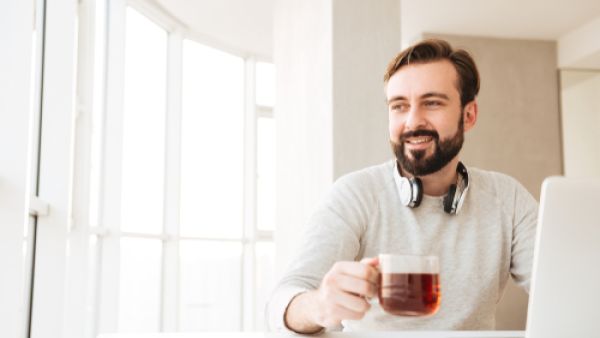 الشاي بدون سكر يحمي من ارتفاع الكولسترول في الدم

