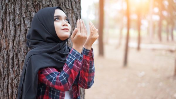 اللهم يا جامع النّاس في يوم لا ريب فيه اجمع عليّ ضالتي