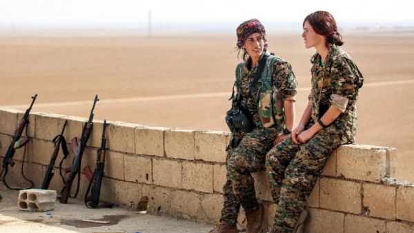 Syrian Kurdish female fighters (AFP/File)