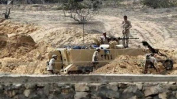 الجيش المصري يعلن تدمير 12 فتحة نفق مع غزة
