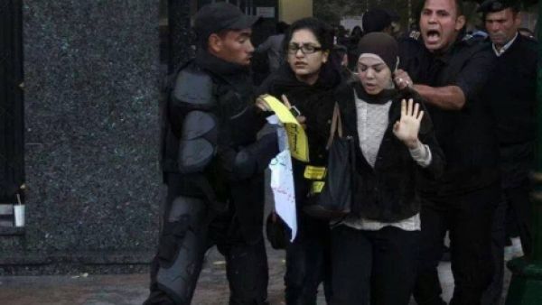 منظمة العفو الدولية: اختفاء وتعذيب المئات في موجة قمع في مصر
