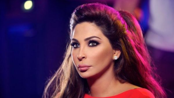 الفنانة اللبنانية إليسا