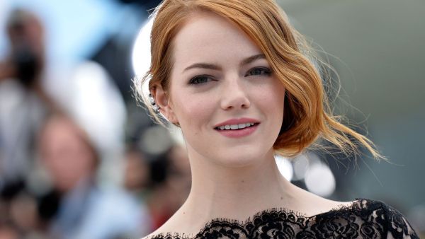 النجمة العالمية إيما ستون