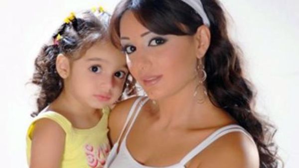 Dima Al Jundi with her daughter