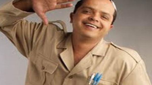 نجم الكوميديا المصري محمد هنيدي 