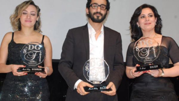 أحمد حلمي و نصيب الاسد من الجوائز 