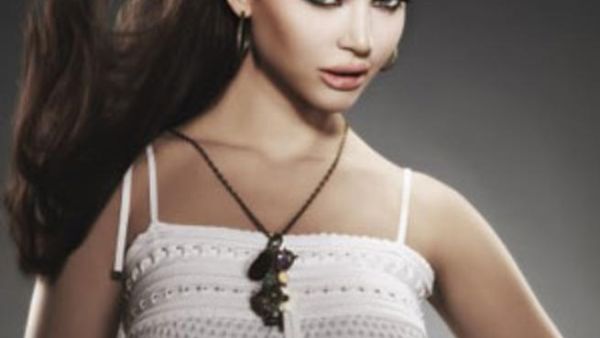 الفنانة قمر