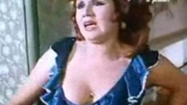 الفنانة هياتم
