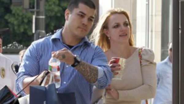 سبيرز و حارسها الشخصي في وقت سابق