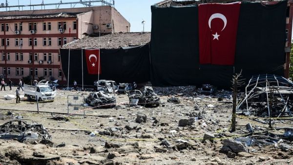 ارتفاع حصيلة تفجير فان التركية إلى 48 مصابا
