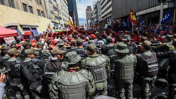 السلطات الفنزويلية ترفض مهلة حددتها المعارضة