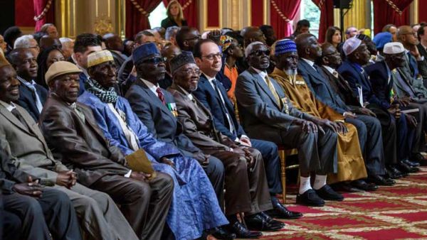 منح 28 من الرماة السنغاليين السابقين رسميا السبت الجنسية الفرنسية